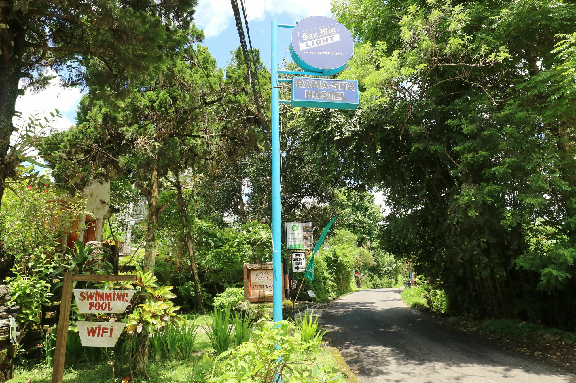 Ubud Kartini Hostel Exterior foto